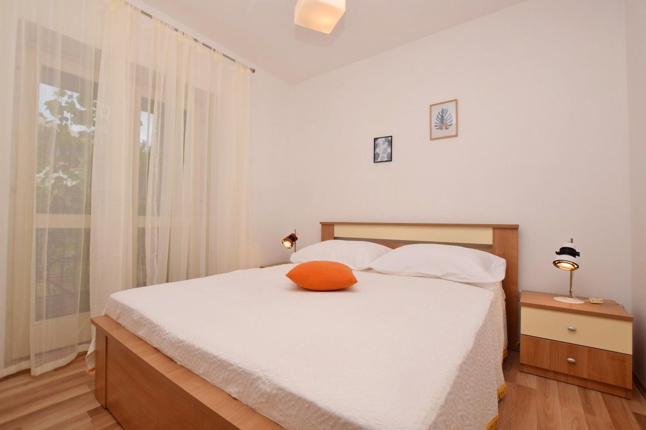 Apartments Andrija Pirovac Exterior photo